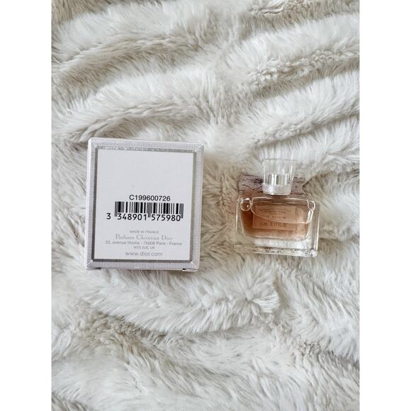 DIOR Miss Dior ~ Eau de Parfum Mini Travel Size Perfume Splash 5ml / 0.17 oz - Picture 2 of 2